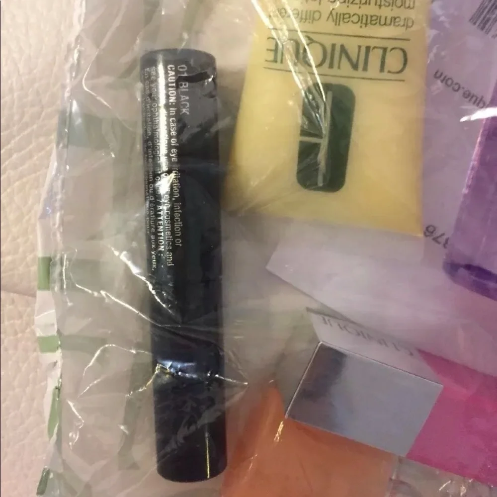 Clinique 7-piece makeup and skin care set bag